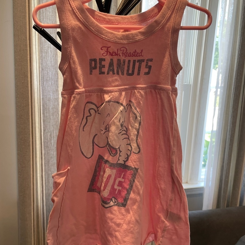 Made u look elephant pink dress 🐘 💕